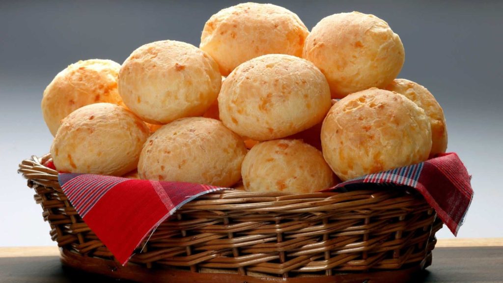 Receita fácil de pão de queijo com farinha de trigo | Famiglia Venturelli