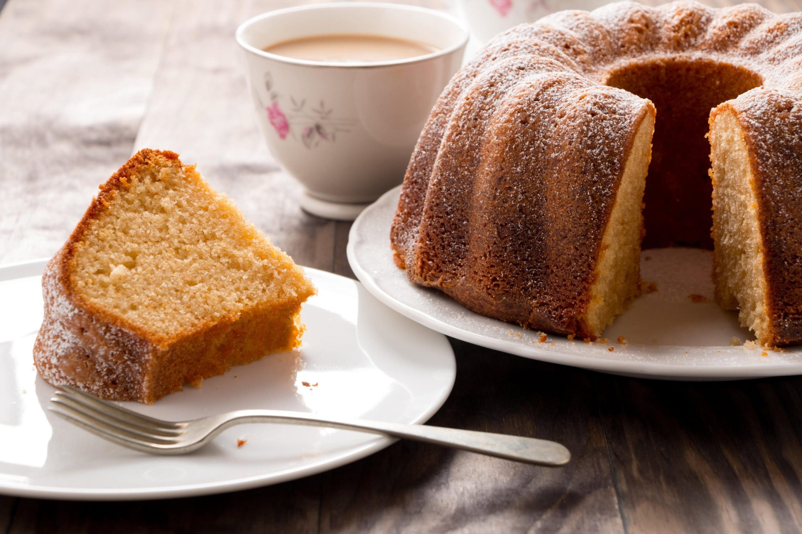 Receita de Bolo de trigo simples e fofinho feito com 6